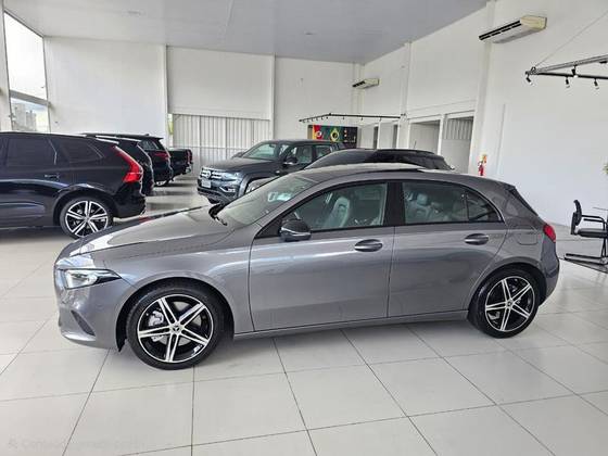 MERCEDES-BENZ A 250 2.0 CGI GASOLINA SPORT 7G-DCT MERCEDES-BENZ A 250 2.0 CGI GASOLINA SPORT 7G-DCT